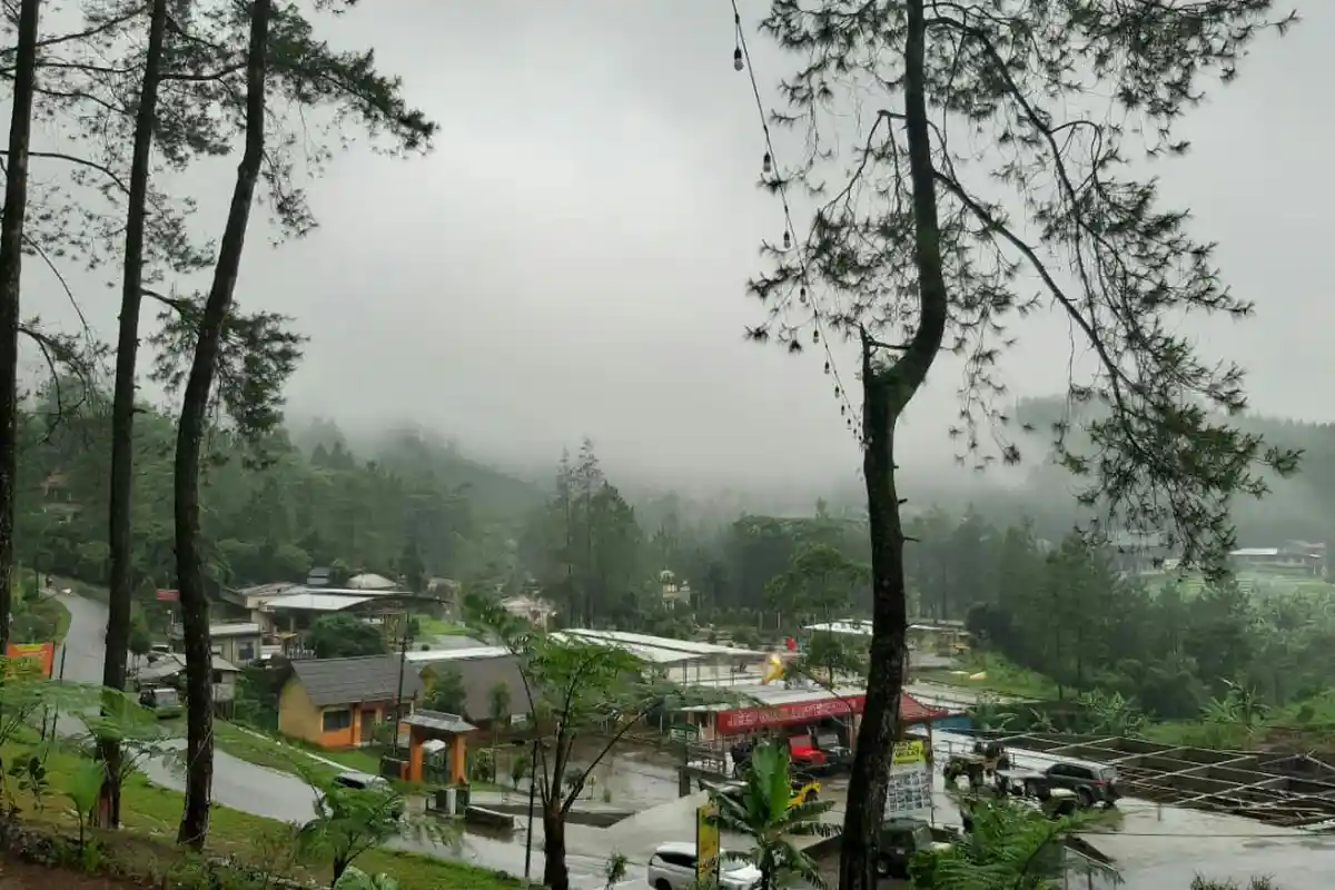 Pengunjung Objek Wisata Guci Tegal Turun 80 Persen, Satu Penyebabnya Jalan Rusak