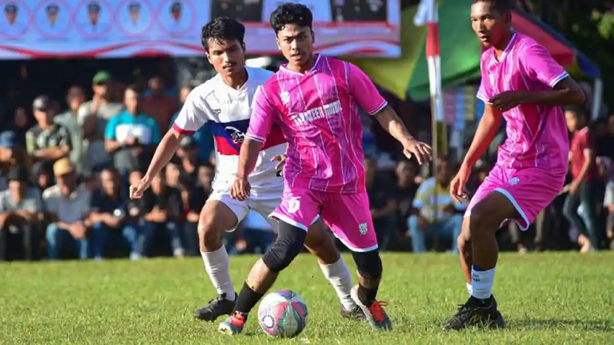 PST Suak Timah Juara Turnamen Sepak Bola HUT RI ke-80 di Samatiga Aceh Barat