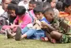 Panglima TNI Sambangi Pengungsi Wamena