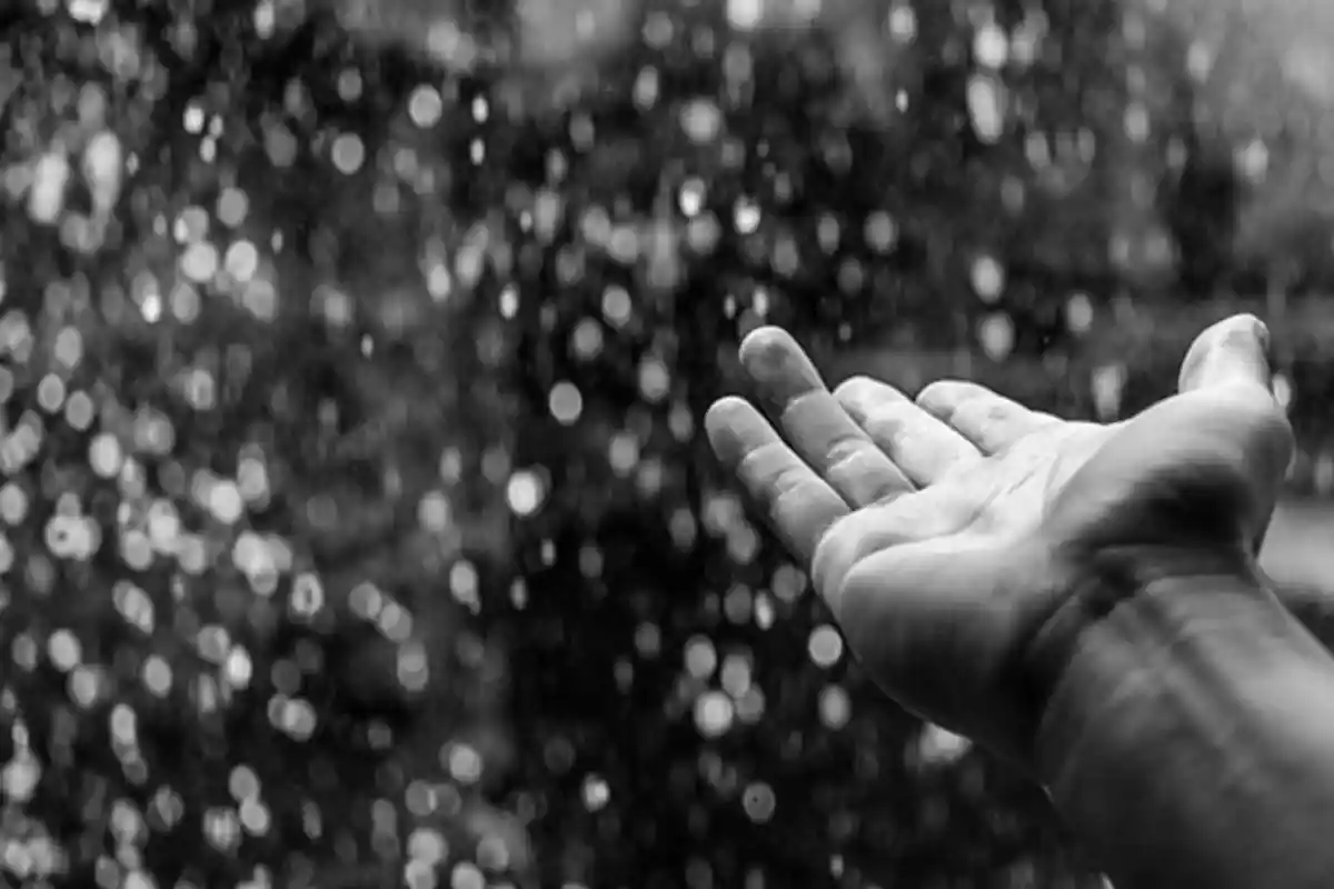 Doa Saat Turun Hujan, Saat Hujan Gerimis Maupun Hujan Lebat