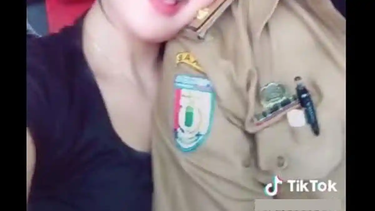 Kabar Terbaru Oknum Pejabat Pringsewu Mesra di Mobil Bareng Wanita Cantik