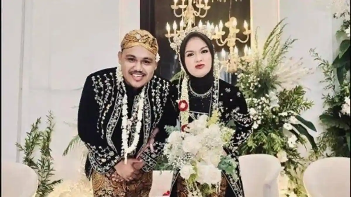 Biodata Dimansyah Laitupa yang Nikahi Salma Salsabil Idol, Begini Kisah ...