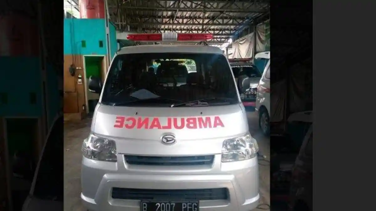 Nekat! Marbot Masjid Diduga Curi Mobil Ambulans Akibat Kalah Judi Online