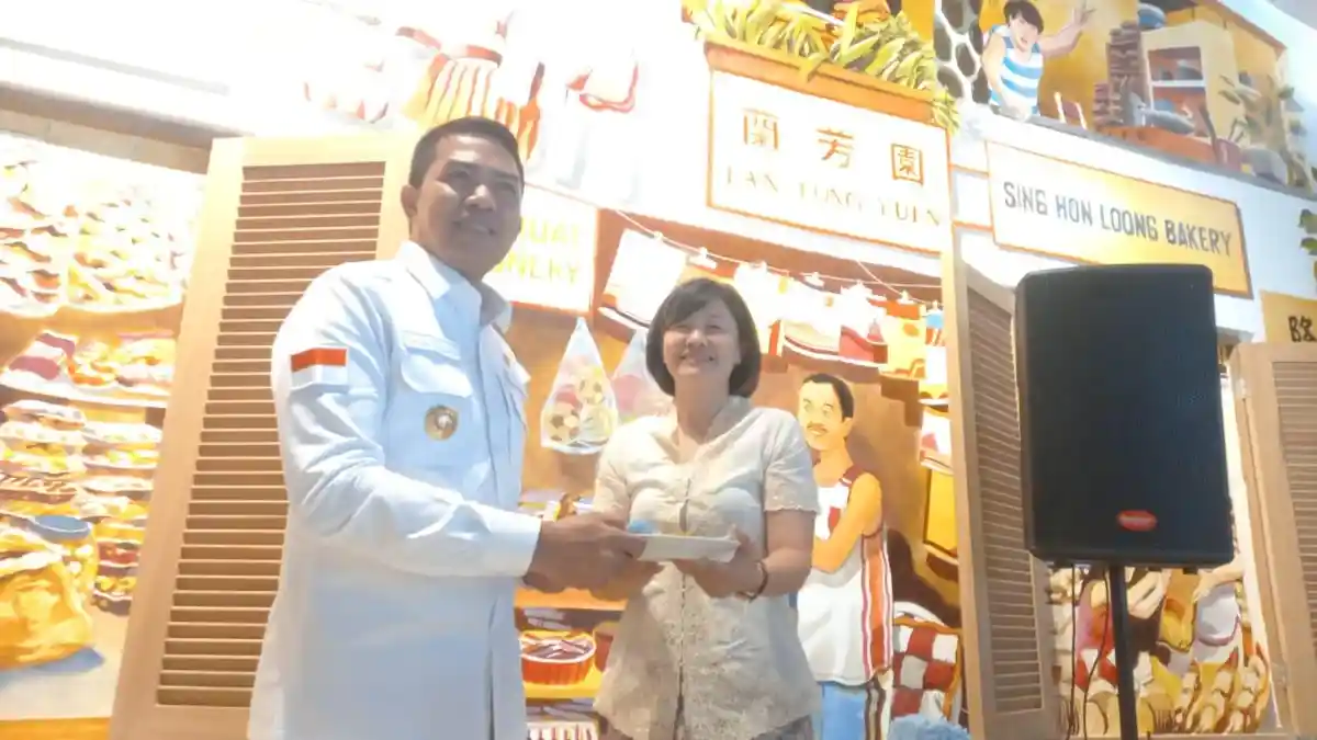 Walikota Andi Harun Beri Sertifikat Wajib Pajak Saat Opening Ceremony Ong Kopitea
