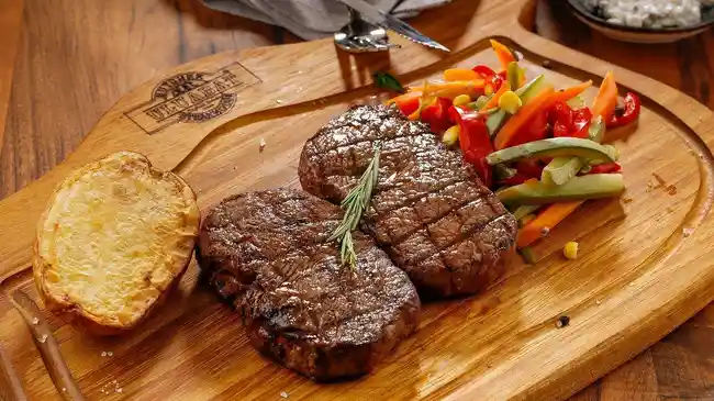 Cara Masak Steak Daging Sapi yang Empuk dan Tidak Alot, Cocok Jadi Olahan Idul Adha