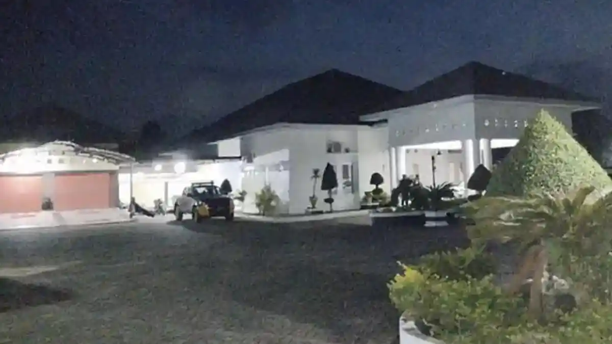 Sosok Sekda Kuansing Zulkarnain yang Kini Diburu KPK Terkait Kasus Suap, Keberadaannya Misterius - Tribunnews.com