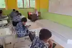 SMPN 6 Sungailiat Gelar Ujian Sumatif Berbasis Digital Lewat Google Form