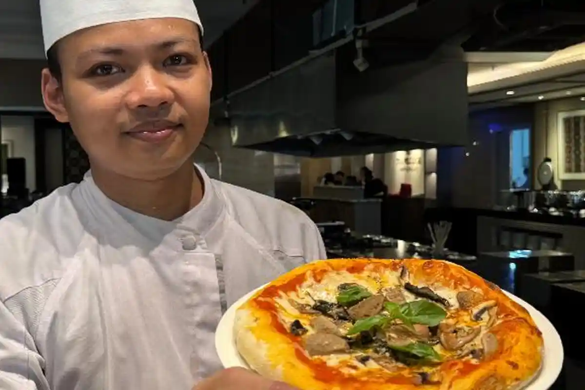 Pizza Sourdough Ala Hotel Santika Gubeng Surabaya, Pakai Adonan Ragi Berbahan Fermentasi Alami