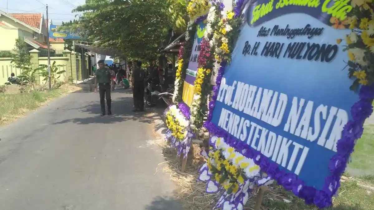 Adik Ipar Jokowi Meninggal, Pelayat Berdatangan di Rumah Duka Banyuanyar Solo