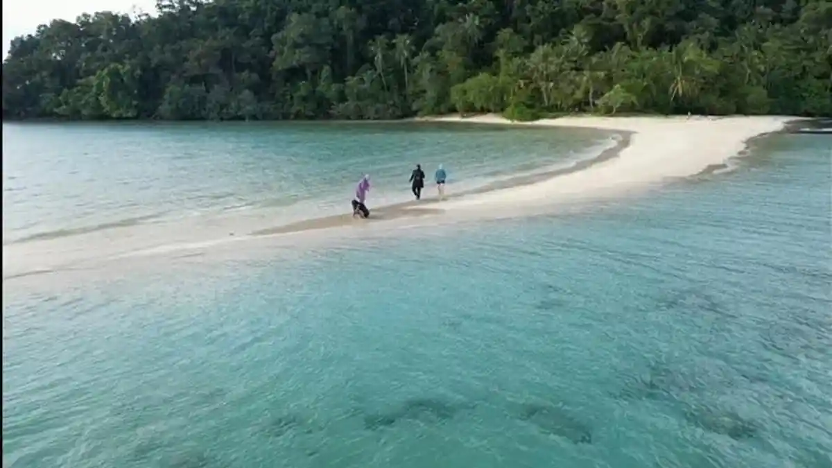 Pulau Keran, Surga Tersembunyi di Belitung Timur yang Cocok untuk Healing dan Camping