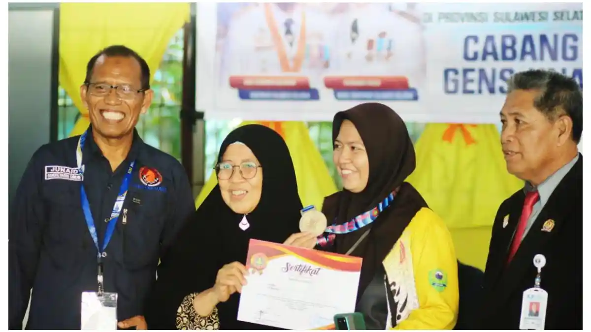 Sosok Yeni Amalia, Guru SD Asal Barru Raih Medali Emas Catur Porsenijar Sulsel 2026 - Tribun-timur.com