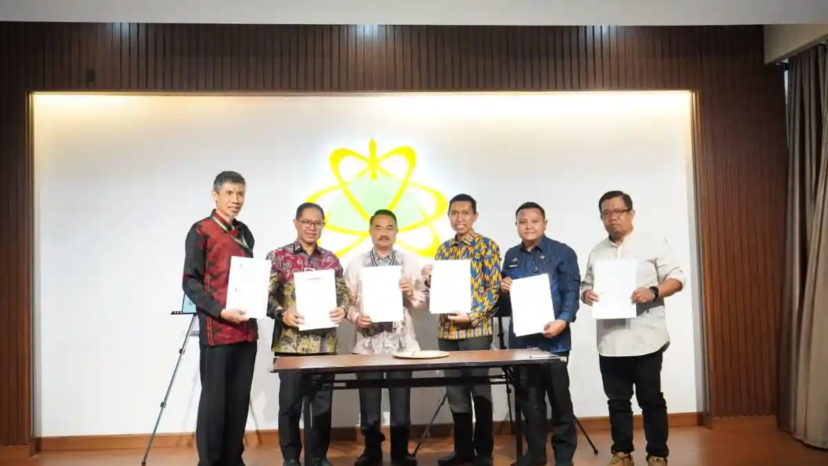 SMA Islam Athirah Bukit Baruga Resmikan Perpustakaan Lontara Smart Library
