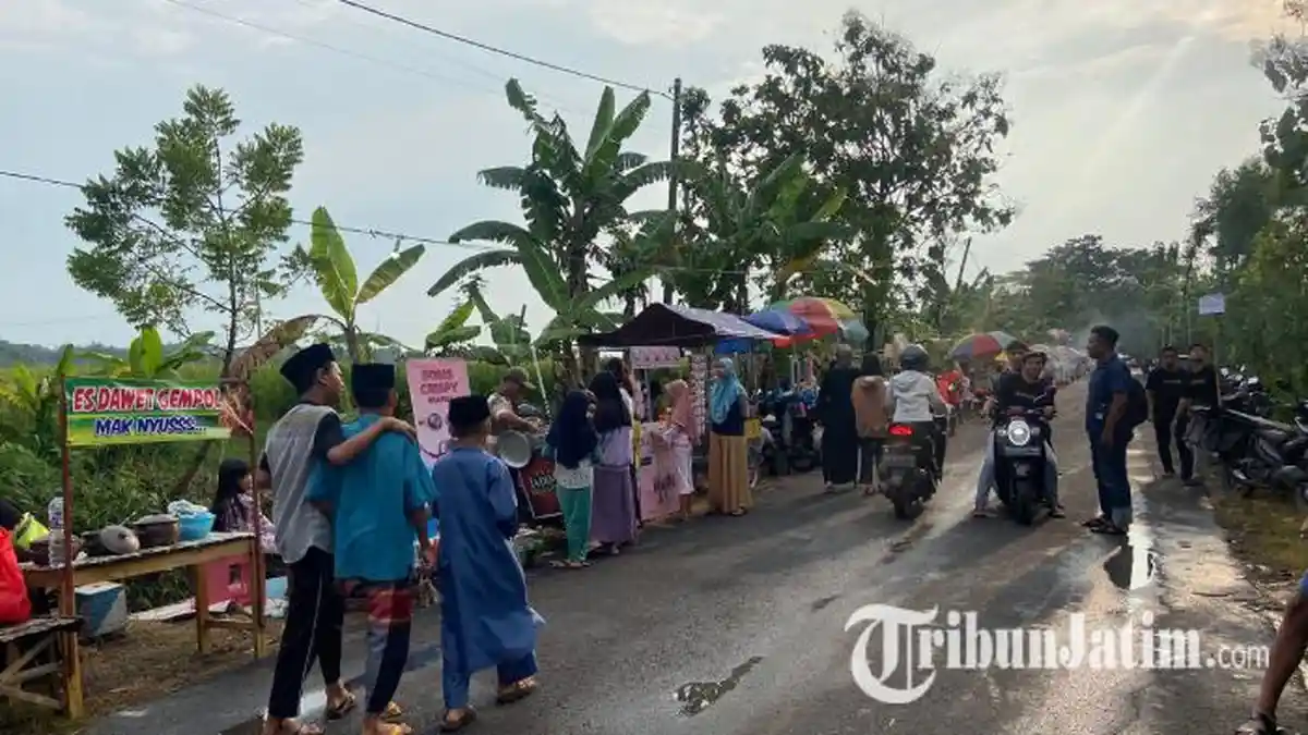 Tak Perlu Jauh-jauh ke Kota, Pasar Ramadan Lengkong Bisa Jadi Opsi Berburu Takjil di Ponorogo Barat