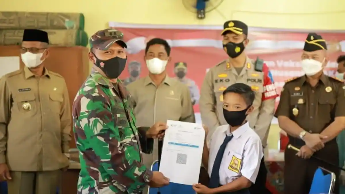 Dinkes Nagan Raya Gencarkan Vaksinasi Siswa Serentak di 10 Sekolah