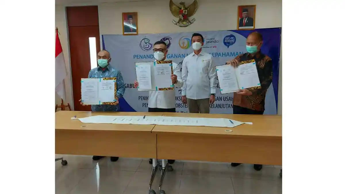 GPLI Bersama KKP dan JASINDO Tandatangani MoU Perlindungan Budidaya Lobster