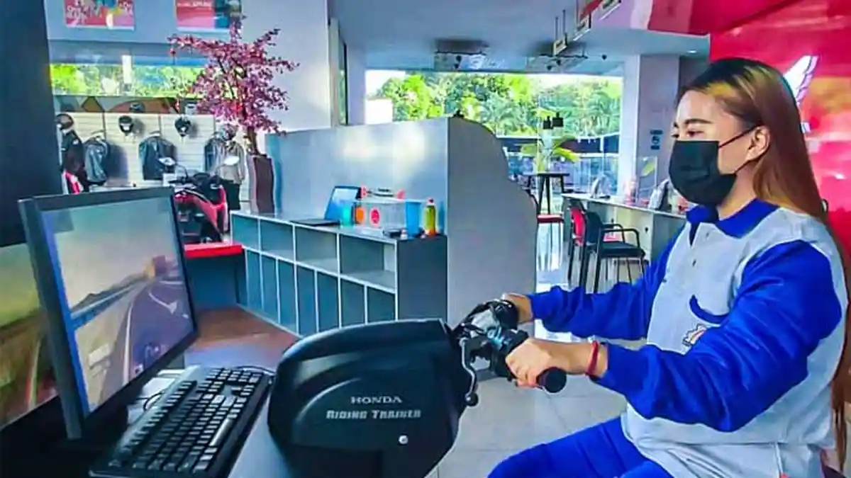 Ketika Komunitas Lady Bikers Honda Ikuti Pelatihan Keselamatan Berkendara