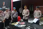 Kapolres Tabalong Mendadak Cek Senpi Inventaris, Ingatkan Personel Soal Kompetensi