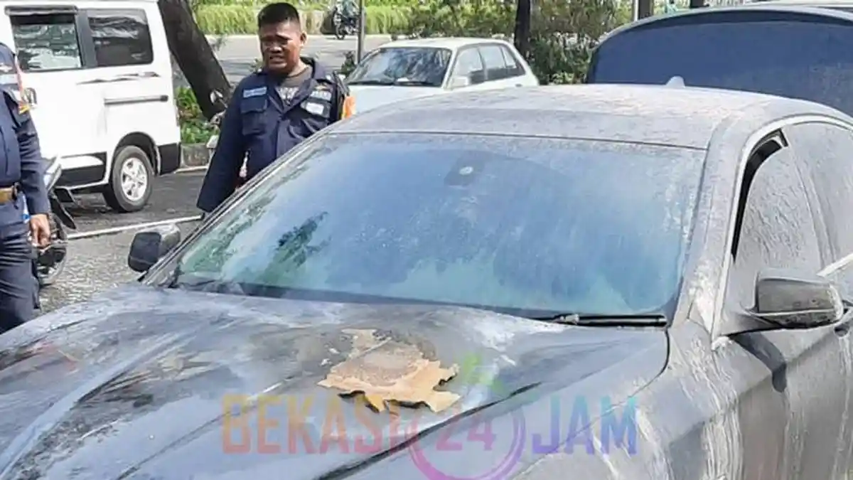 Test Drive Usai Diservis, Mobil BMW Terbakar di Kawasan Summarecon Bekasi