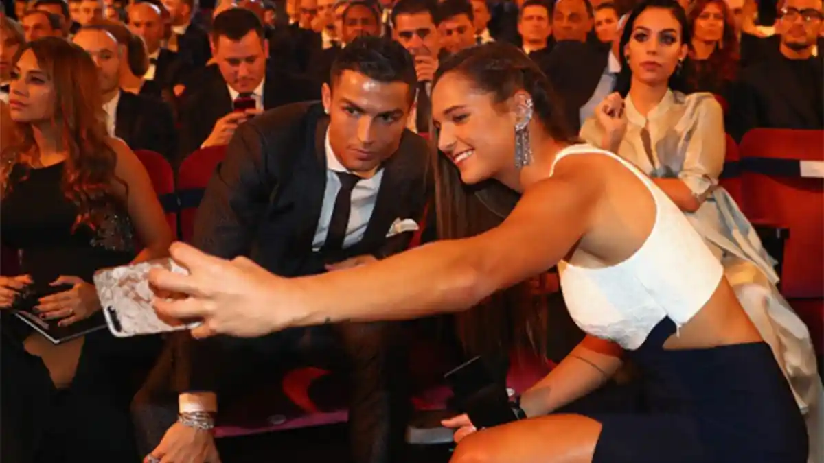 Sebut Cristiano Ronaldo sebagai Suami, Georgina Sudah Menikah?