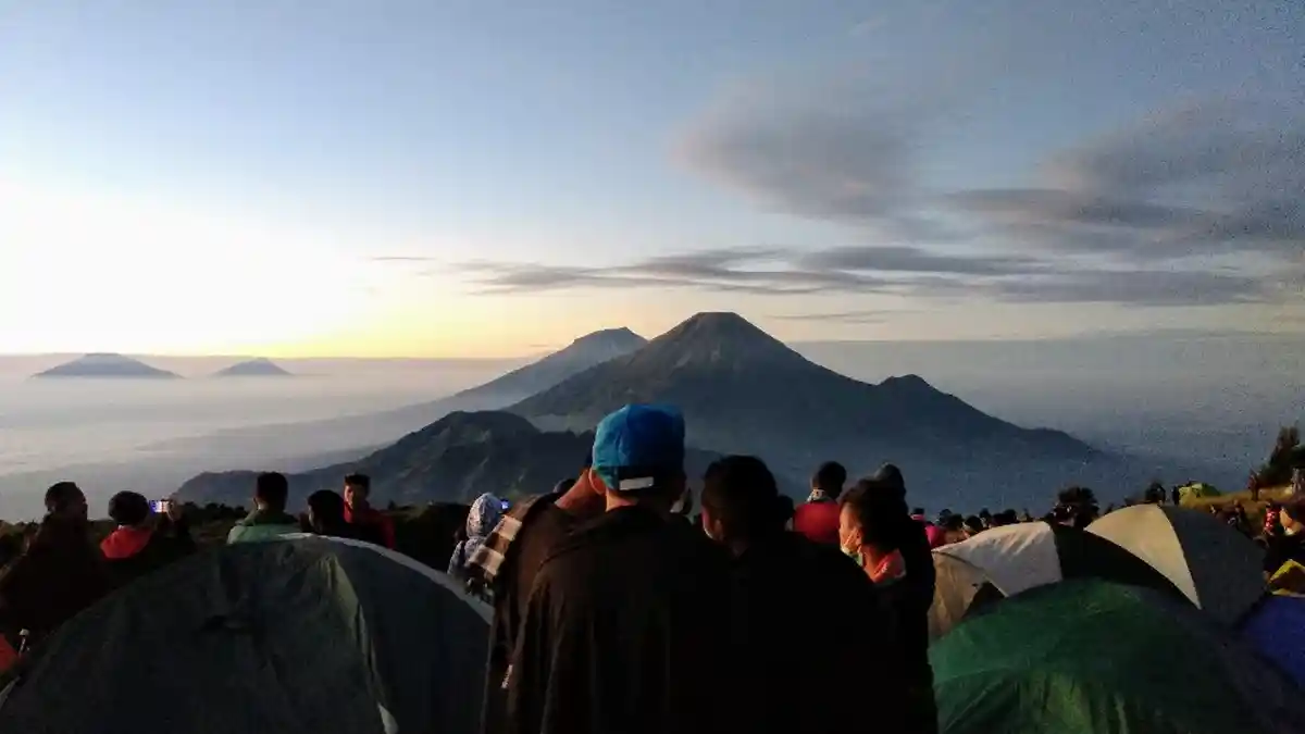 Arti Mimpi Mendaki Gunung Menurut Primbon Jawa, Ada Pertanda Rezeki, Ada Saran untuk Hati-hati