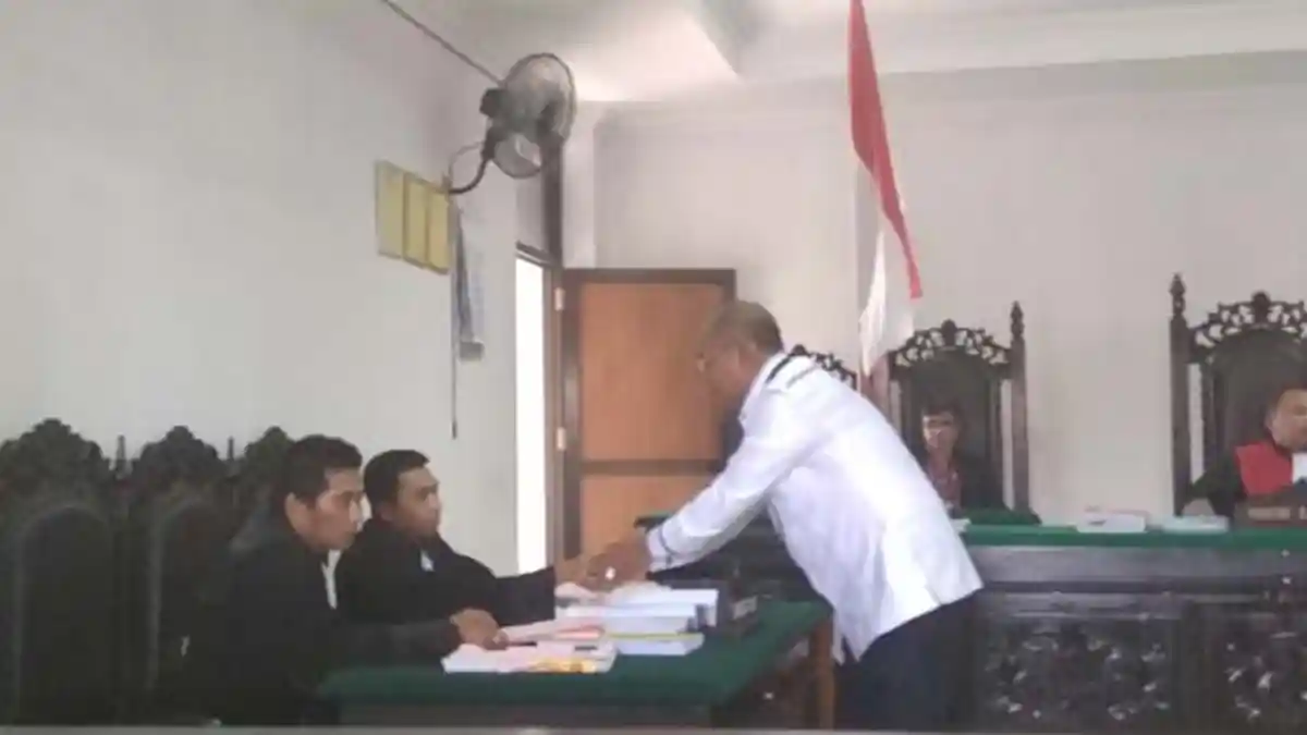 Sidang Kasus Pasar Waimangura Sempat Diskors, Ini Pertanyaan Hakim Kepada Markus Dairo Talu