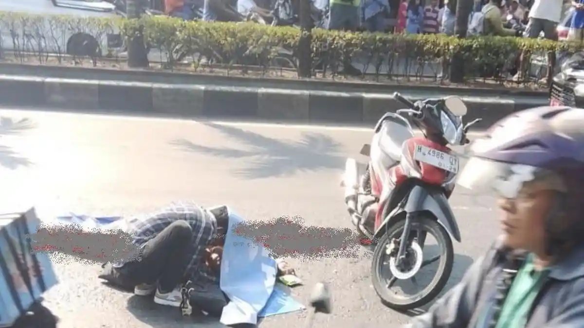 BREAKING NEWS Kecelakaan di Jalan Siliwangi Semarang, Wanita Pembonceng Motor Tewas di Tempat - Tribunjateng.com