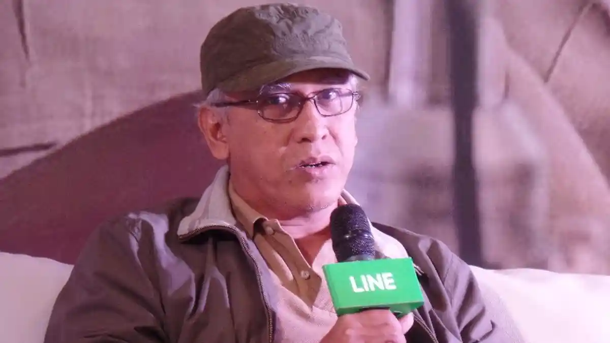 Iwan Fals Jujur Akui Belajar Chatting Aplikasi LINE dari Anak