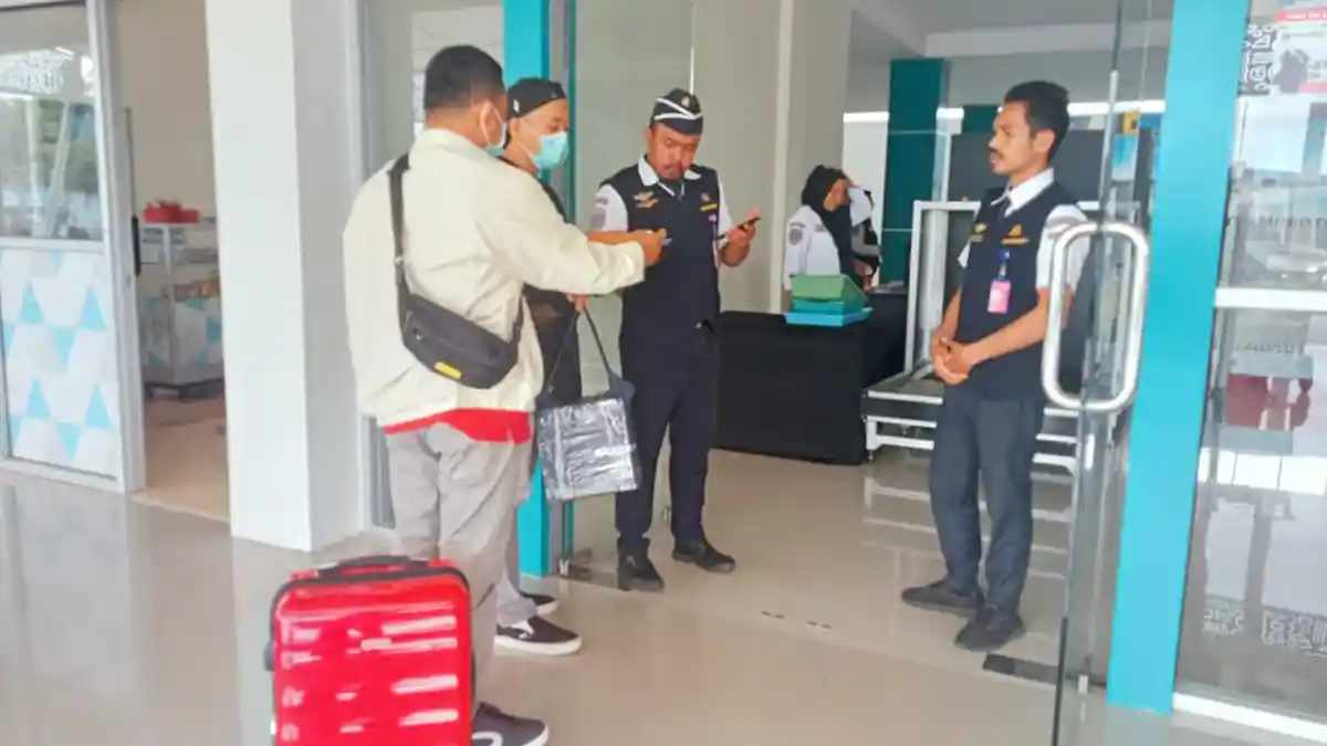 Ditengah Cuaca Buruk, Wings Air  Rute  Ternate- Morotai Tetap Terbang