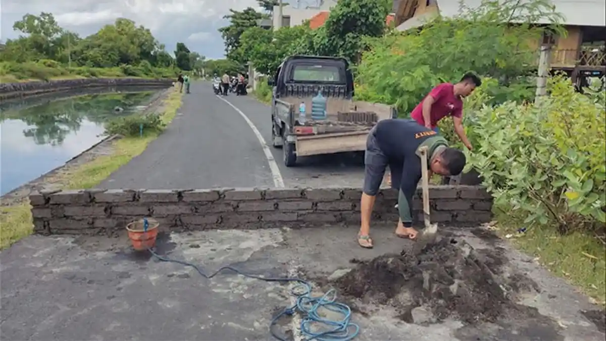 VIRAL di Medsos Soal Jalan yang Ditutup Batako di Desa Serangan, Kapolresta Denpasar Buka Suara