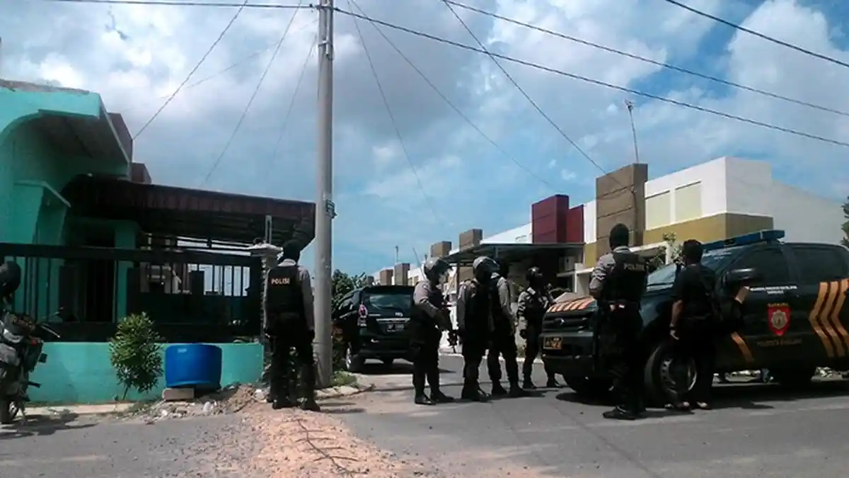 Polri Dalami Niat Dua Terduga Teroris Ingin Serang Singapura Pakai Roket dari Batam