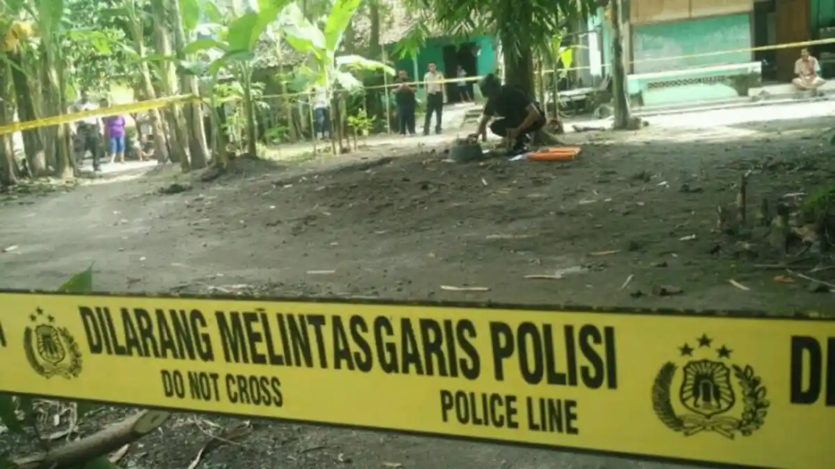 Tak Jauh dari Kandang Kambing Sujono Temukan Tiga Granat Aktif