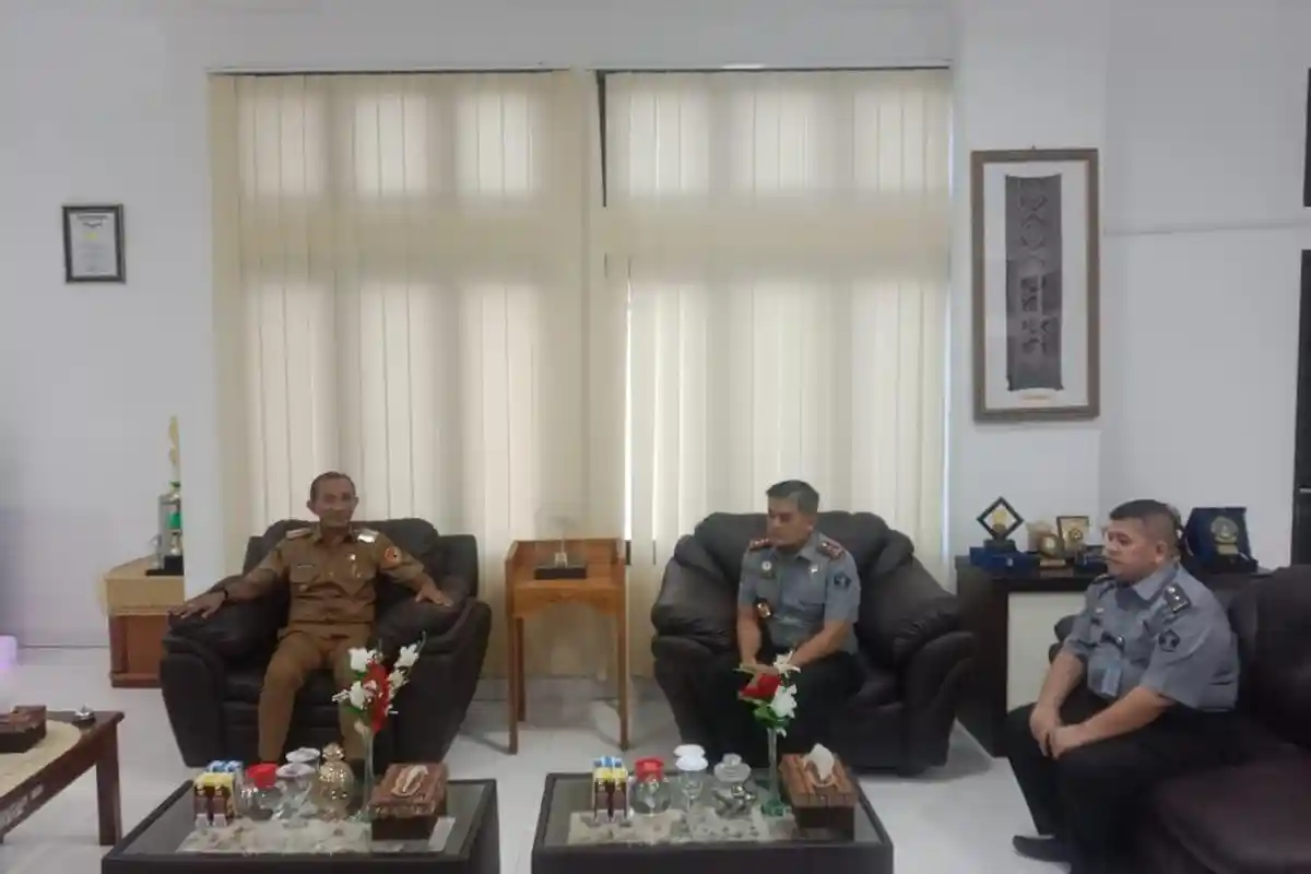 Imigrasi Maumere Bertemu Pj Bupati Sikka Bahas Layanan Imigrasi dan Pariwisata