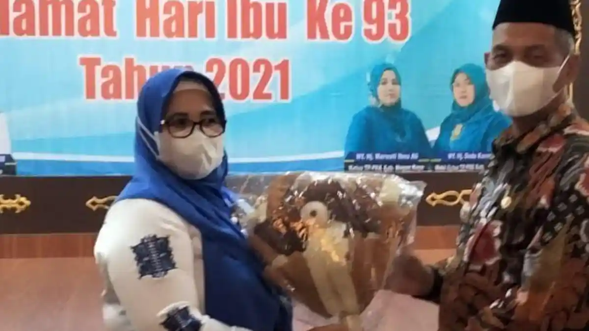 Bupati Ajak Kaum Perempuan Majukan Nagan Raya, Hari Ibu Diperingati Khidmat