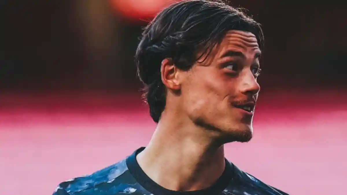 Mile Svilar Datang, AS Roma Lepas Kipernya ke Tim Spanyol, Satu Pemain Lainnya Jadi Target AC Milan