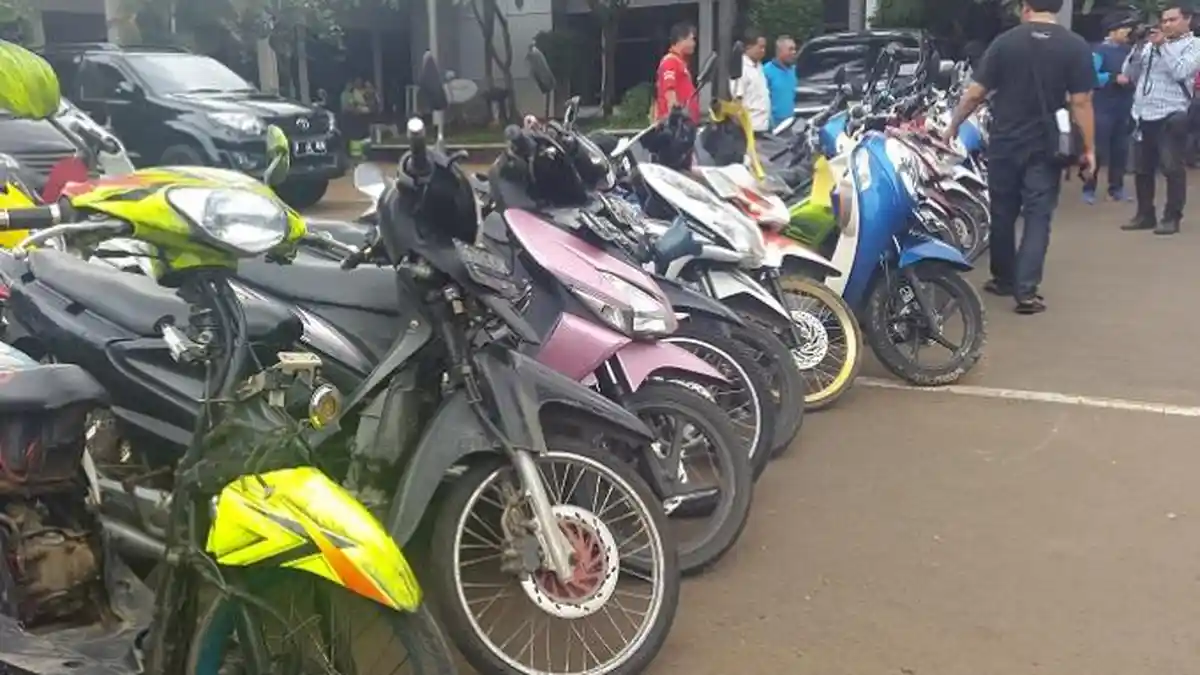 Edy dan Nanang Ditangkap Saat Akan Jual Motor Curian