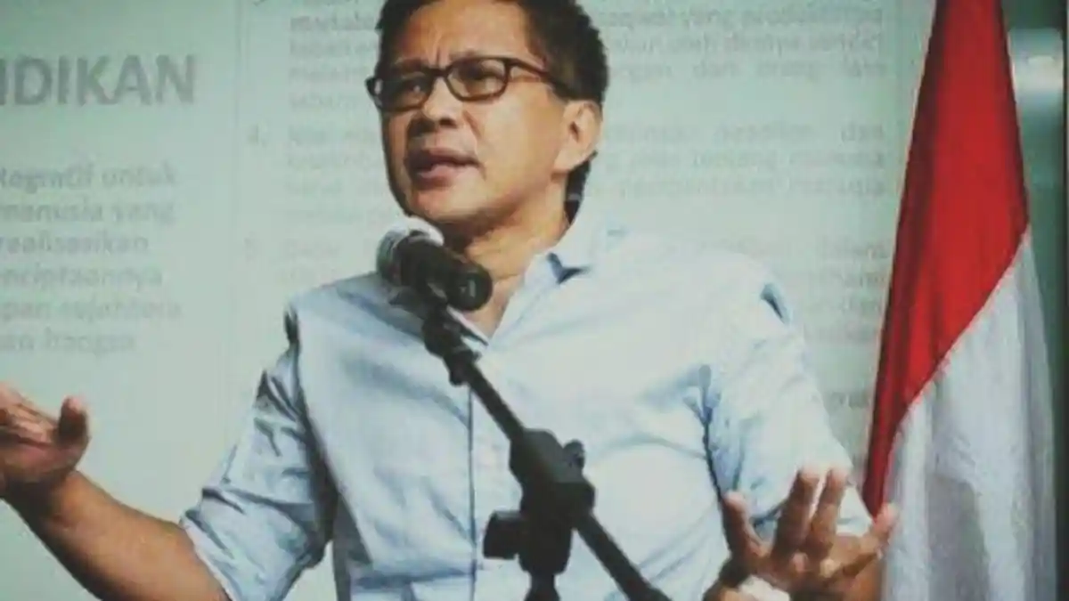 Lengkap! Profil dan Biodata Rocky Gerung, Pengamat Politik Indonesia