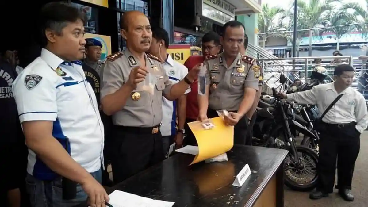 Polisi Bekuk Menantu Artis Tenar yang Jadi Bandar Narkoba