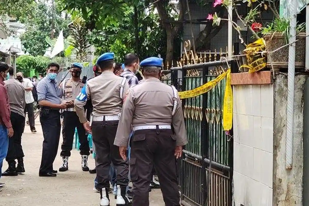 Polisi Bunuh Diri Seusai Tembak Istri dan Anaknya, Warga Dengar Suara Letusan 3 Kali