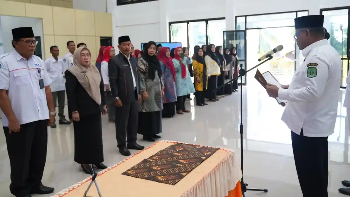 Perkuat Tata Kelola dan Mutu Pembelajaran, Pengurus MKKS dan MGMP Ternate Dilantik