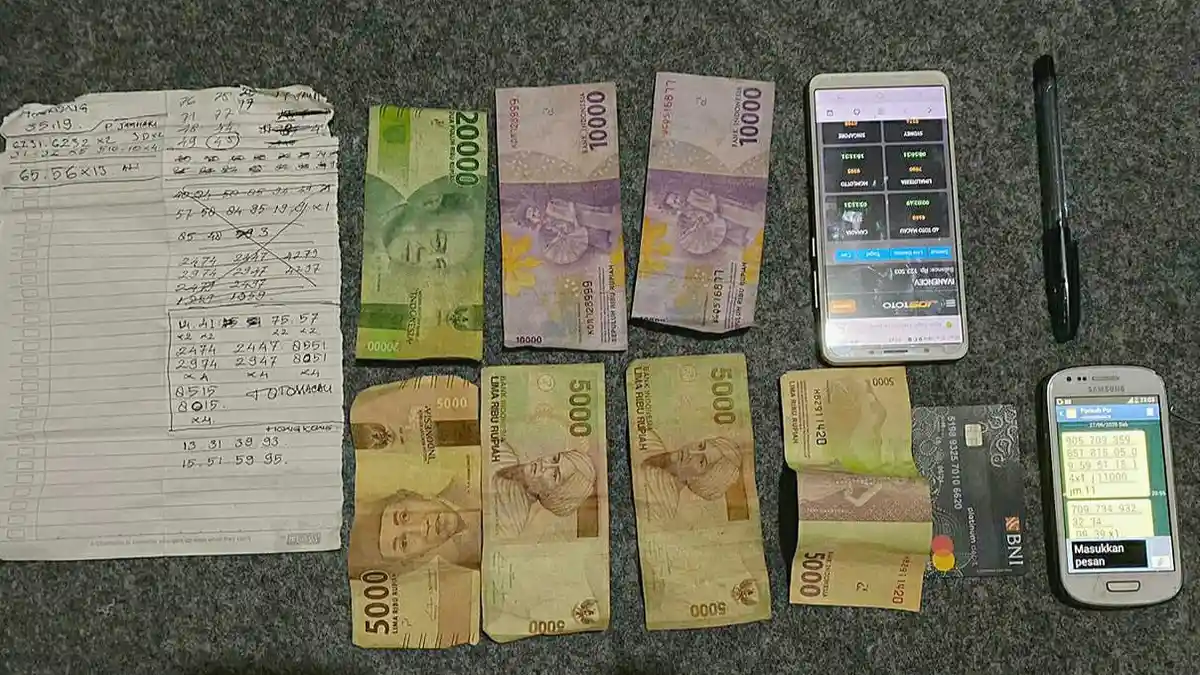 Ayah dan Anak Kedapatan Main Togel, Tim Polres HSU Lakukan Ini