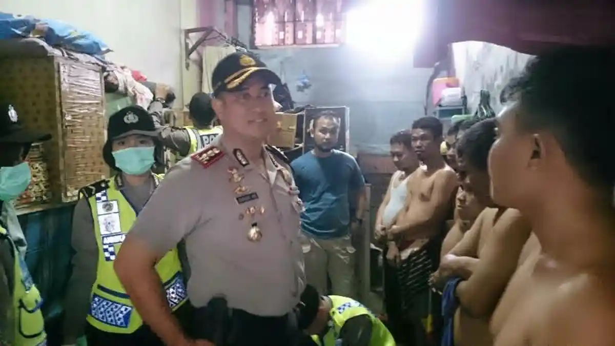 Polisi Razia Lapas Pondok Rajeg, Menemukan Benda Terlarang Hingga Napi Konsumsi Sabu