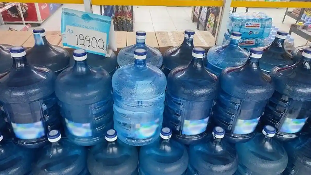 Warga Bali Minati AMDK Galon Berbahan PET, Apa Bedanya dengan Galon Bahan PC?