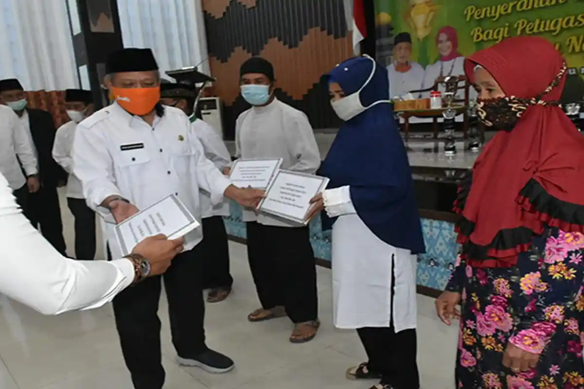 1.060 Guru Ngaji dan 485 Petugas Fardhu Kifayah di Kubu Raya Terima Insentif dari Pemerintah