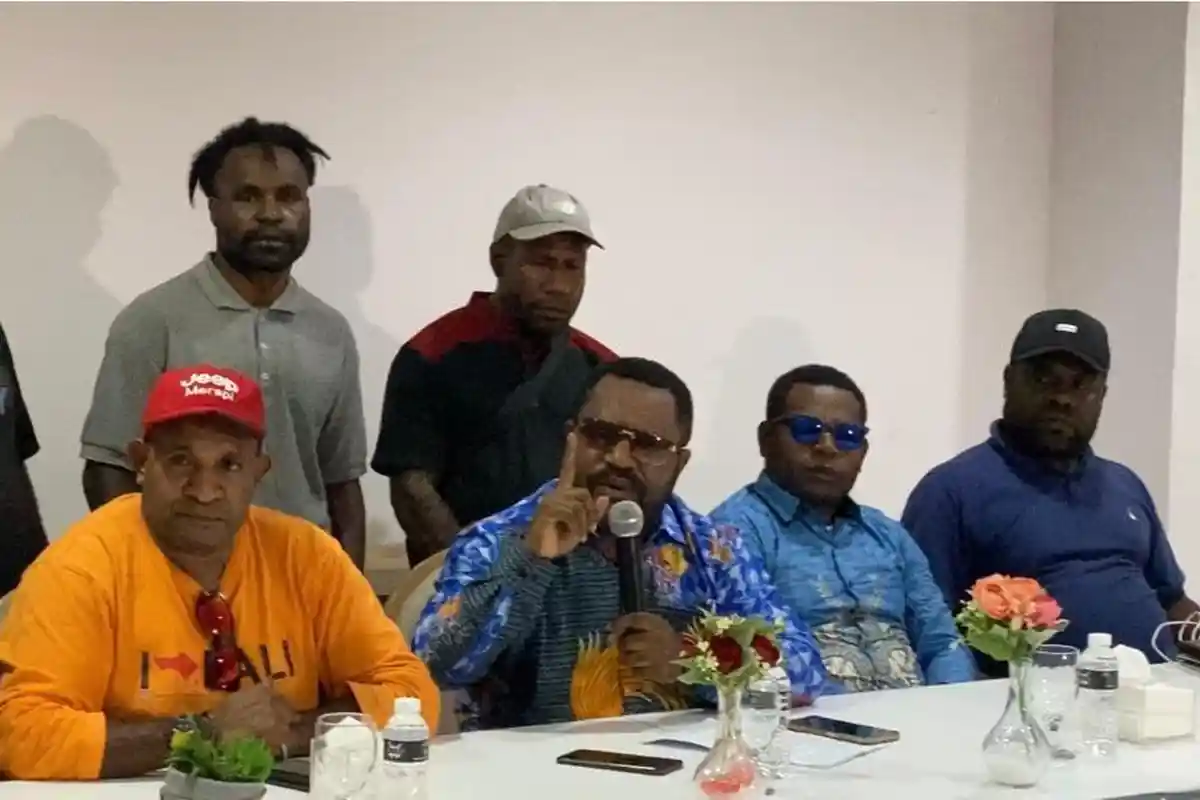 Bantah KPK, Keluarga Sebut Lukas Enembe Sakit Kronis, Ginjal Stadium 5,  dan Pakai Popok