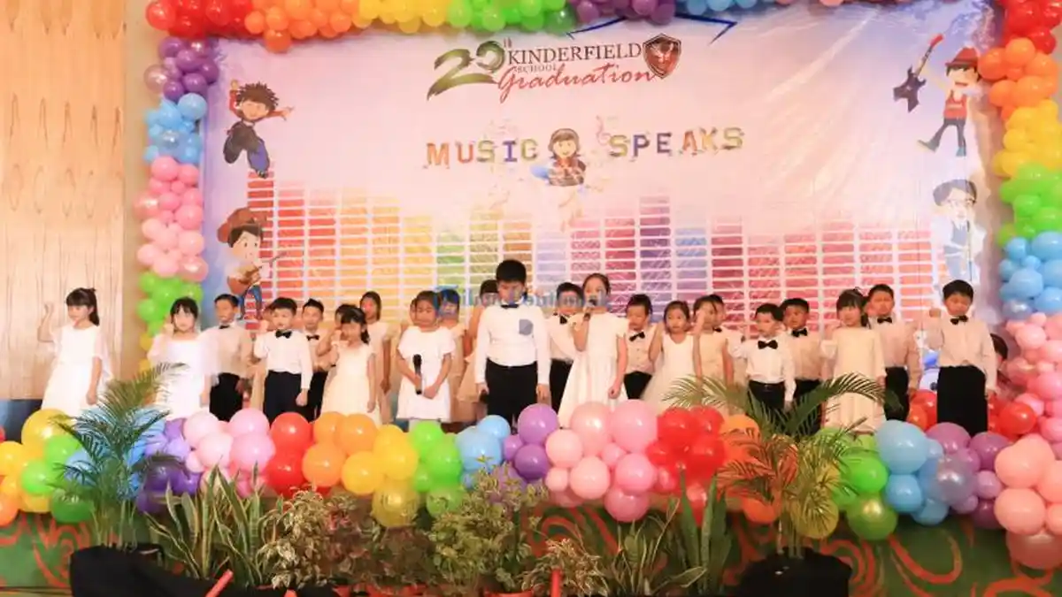 FOTO: Acara Perayaan Kelulusan Sekolah Kinderfield Angkatan IV di Harris Hotel - penampilan-murid.jpg
