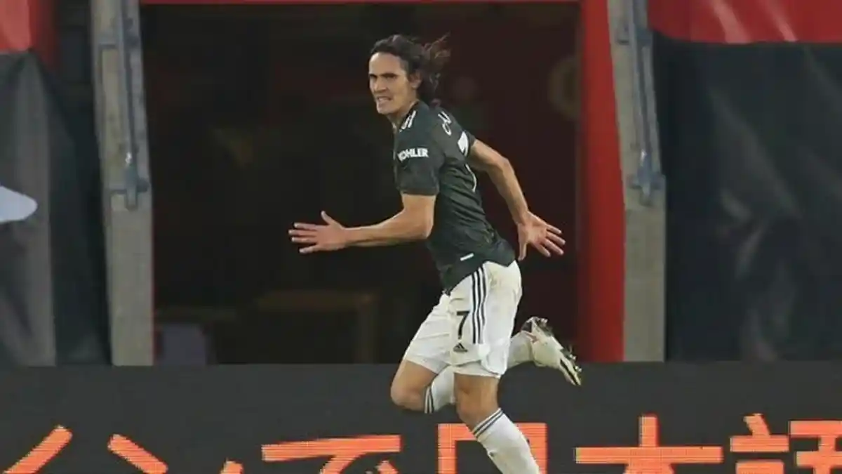 Liga Champions Manchester United vs PSG, Edinson Cavani Terancam Absen