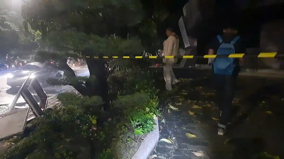 Pos Polisi Tanah Abang Dekat BPK RI Dibakar Massa Perusuh, Polisi Tangkap Dua Orang