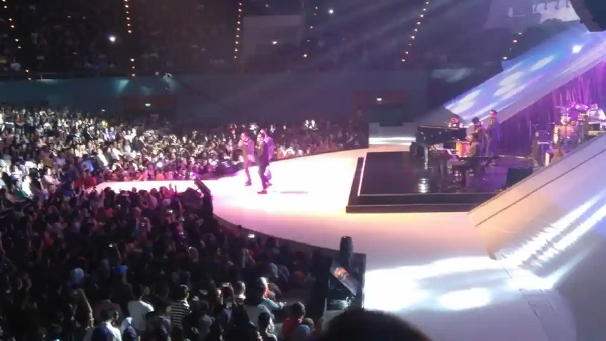 Kahitna Buka Konser Love Festival Lewat Medley dan Berjoget