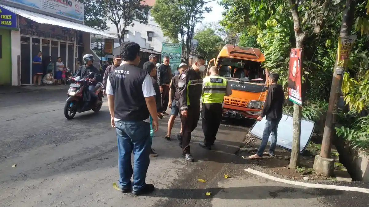 Brak! Dua Mobil Saling Bertabrakan di Kedungkandang Kota Malang, Begini Kronologinya