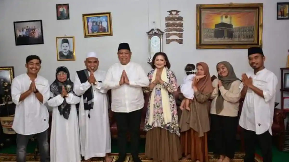 Silaturahmi di Hari Raya Idul Fitri, Bupati Dairi Kunjungi Para Tokoh Masyarakat
